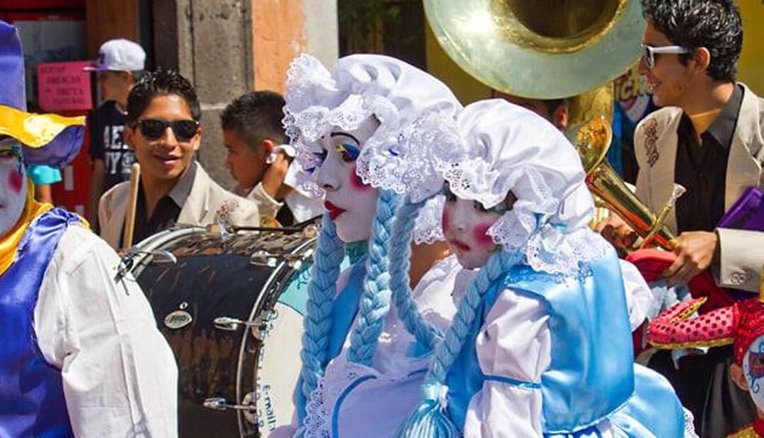 El desfile de los Locos regresa a las calles de San Miguel de Allende este año