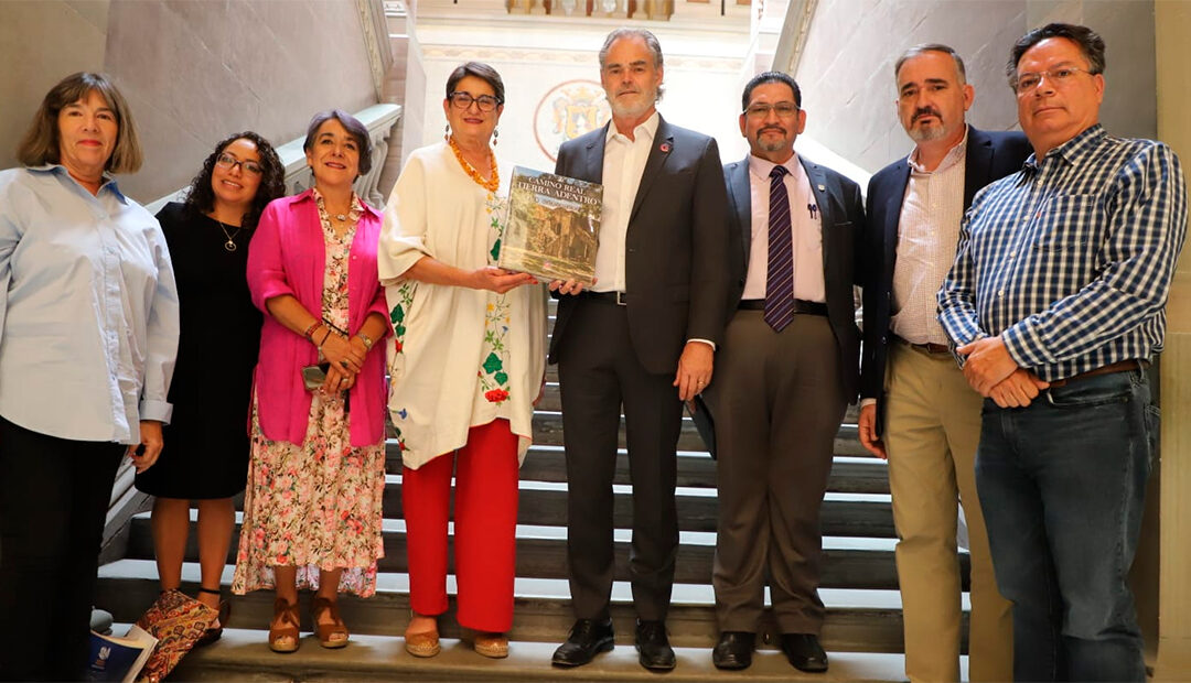 Presentan libro Camino Real Tierra Adentro en el Museo Palacio de los Poderes