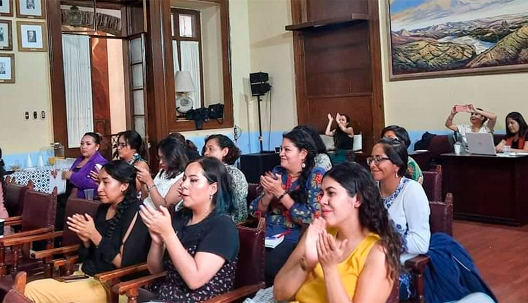 Egresan 25 mujeres de la quinta generación del programa ‘Emprendedoras Violeta’