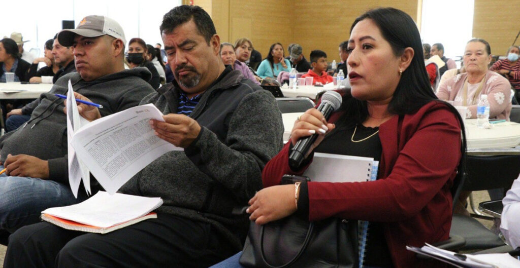 Un grupo diverso de ciudadanos participando en una de las consultas organizadas por el Congreso del Estado de Guanajuato. 