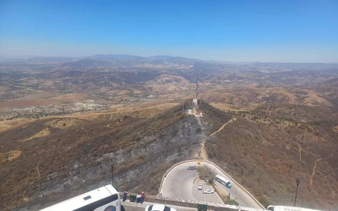Extinguen incendio en el Cerro del Cubilete