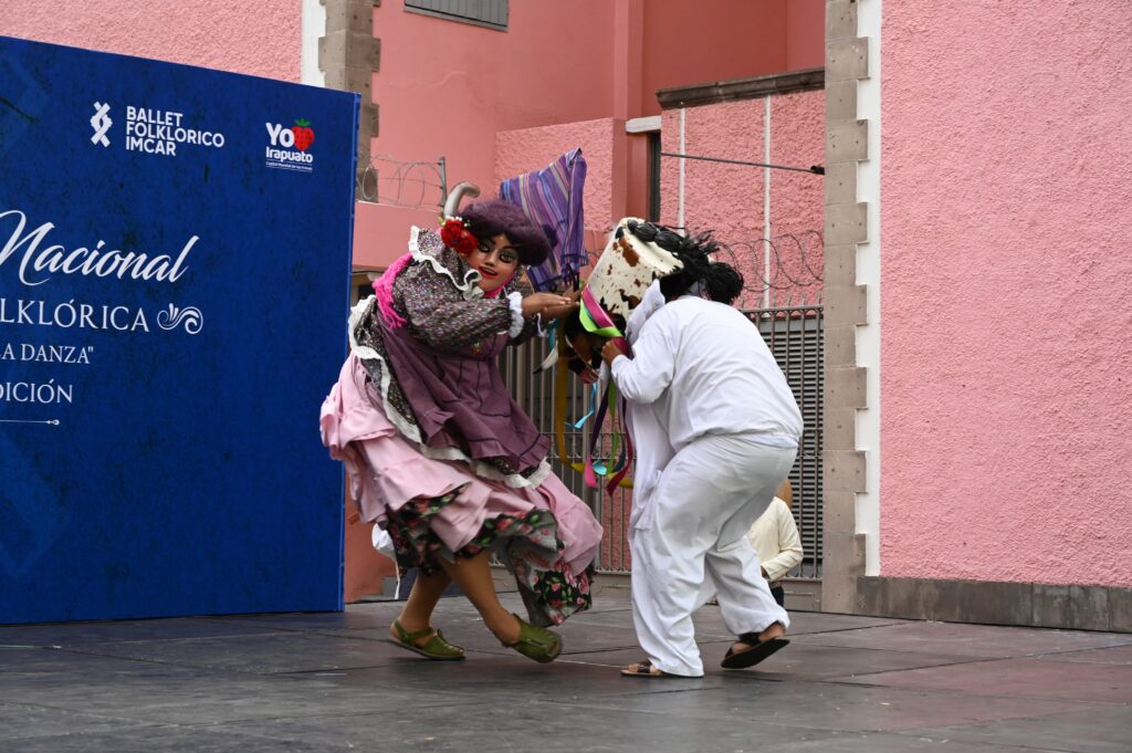 Irapuato celebra el folclor nacional en colorido Encuentro de Danza
