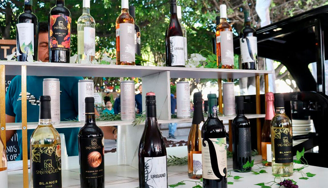 Apaseo el Grande celebra con éxito su primera Feria de la Poesía📖, Vino🍷 y Queso🧀