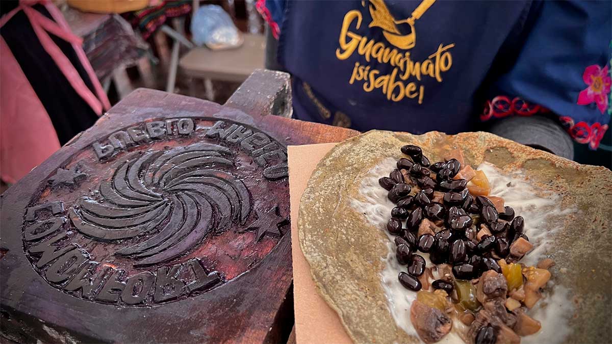 Comonfort celebra Festival de la Tortilla Ceremonial, el Molcajete y la Gordita
