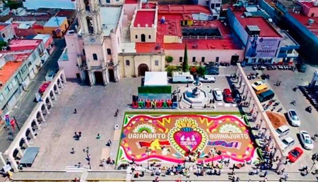 👗 Uriangato: Capital textil y cuna de tradiciones que pintan el suelo de colores