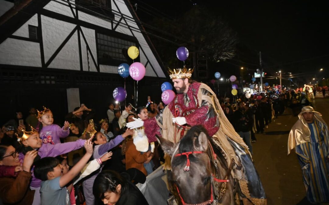 La Cabalgata de Reyes Magos 2026 llena de magia y alegría las calles de Irapuato