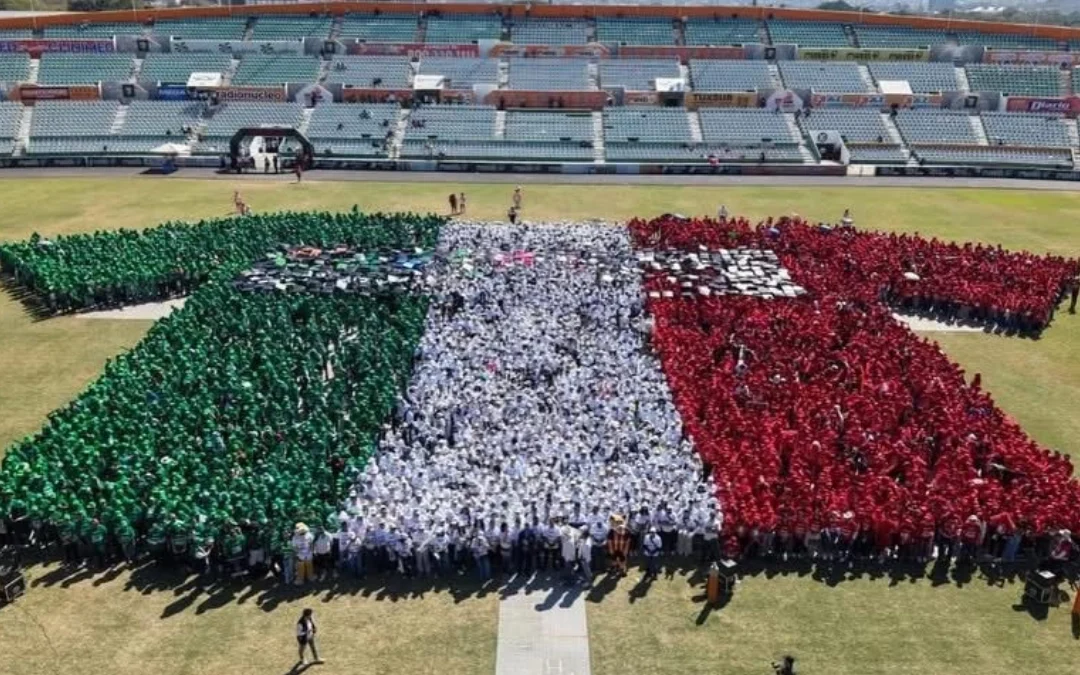 México rompe récord Guinness con la camiseta humana más grande del mundo rumbo al Mundial 2026