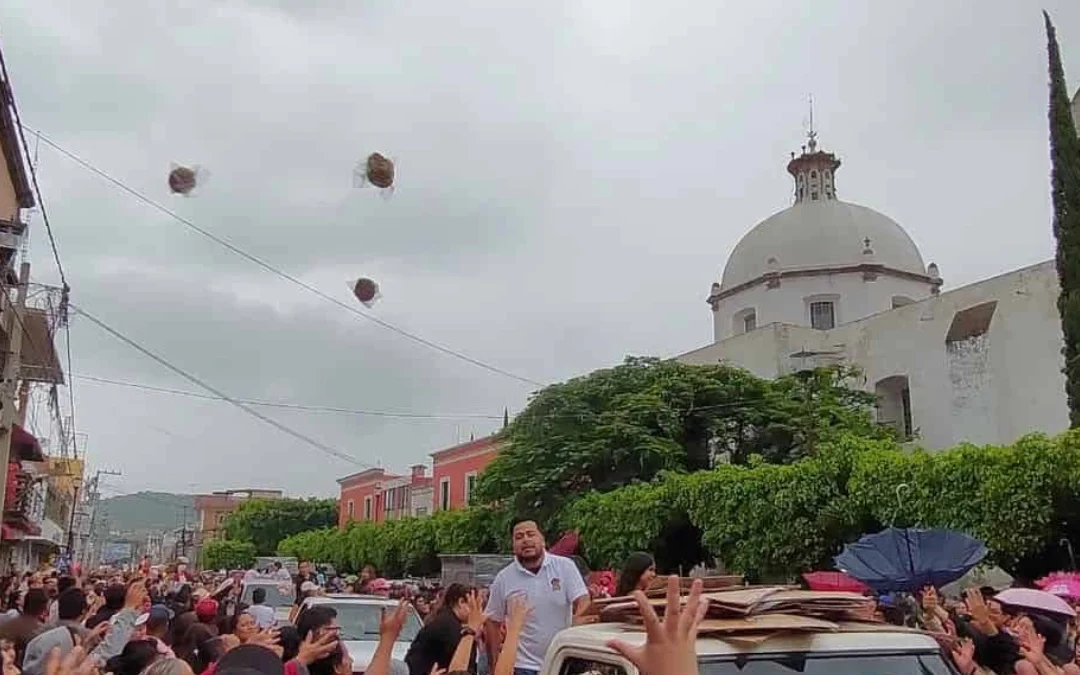 Acámbaro se prepara para su tradicional Lluvia de Pan, una celebración única en el mundo