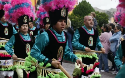 Danza, música y raíces guanajuatenses llenan de vida las calles durante el FIC 54