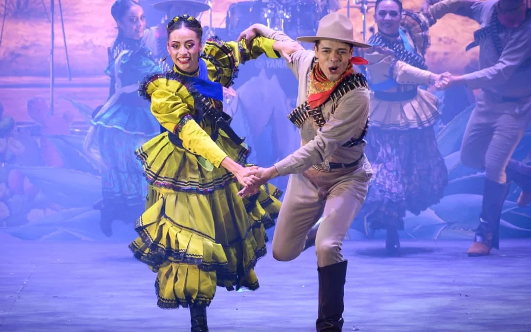 El ballet folklórico de la UG llena de tradición la Alhóndiga