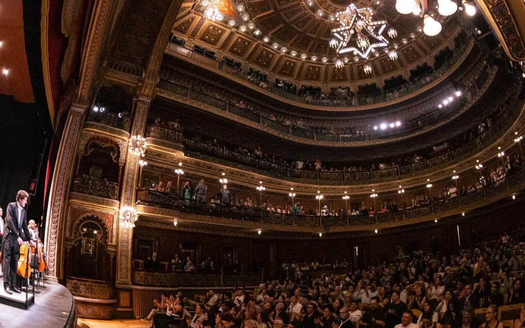 La OSUG llena de música francesa el Teatro Juárez con un concierto de órgano y orquesta en el FIC 54